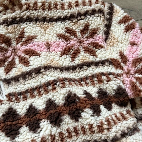 Aerie hometown holiday Cream and Brown Floral fleece quarter zip - Picture 5 of 11